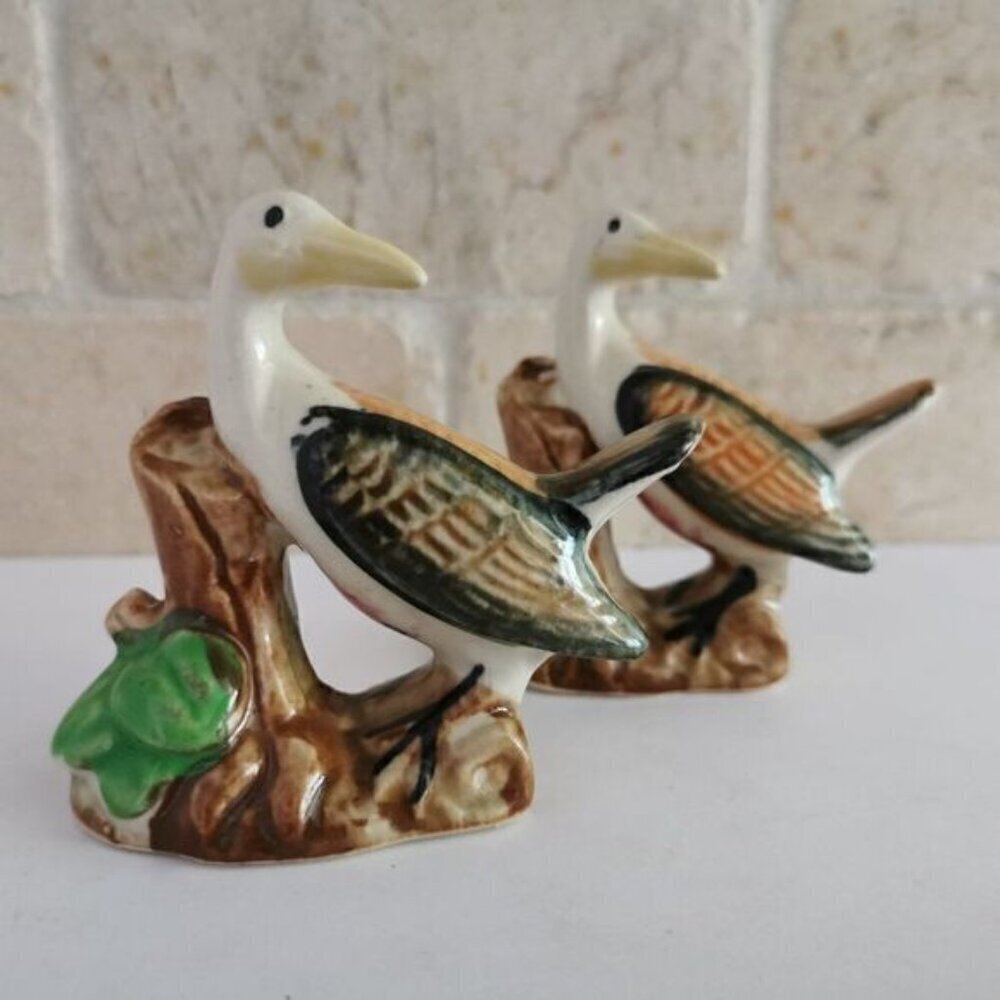 Pair of 2 Vintage Bird Figurines, Pelican Bird Branch Leaf Made in Japan Kitsch